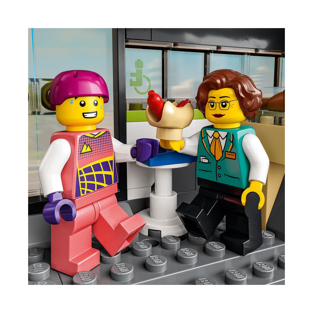 Конструктор LEGO City Trains Пасажирський потяг-експрес (60337) Конструктор LEGO City Trains Пасажирський потяг-експрес (60337)