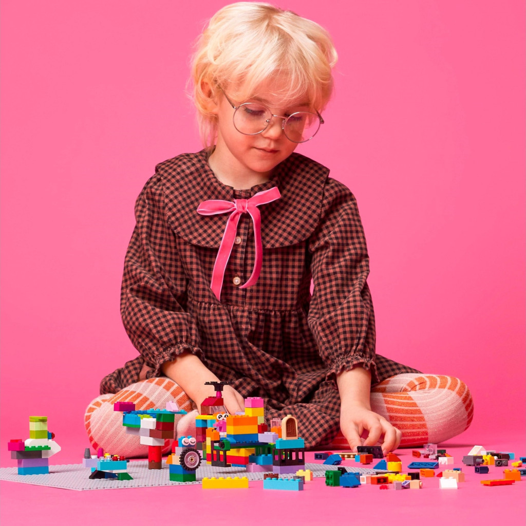 Конструктор LEGO Classic Базова пластина сірого кольору (11024) Конструктор LEGO Classic Базова пластина сірого кольору (11024)