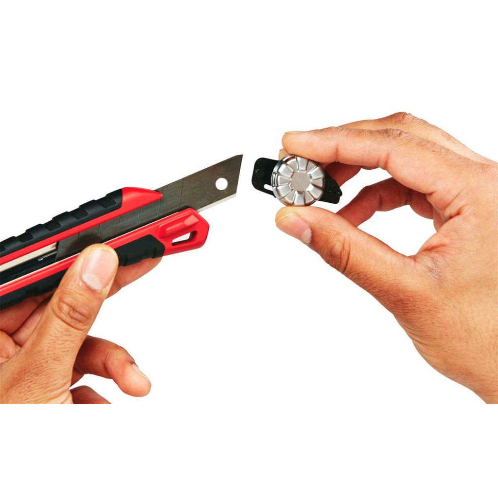 Ніж монтажний Milwaukee висувний HEAVY DUTY, 18мм (48221961)