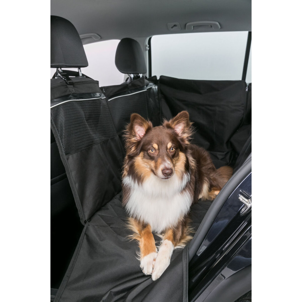Килимок для тварин Trixie захисний в авто 1.55х1.30 м Чорний (4011905132037)