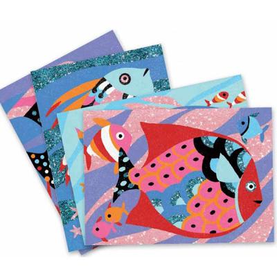 Набір для творчості Djeco Рисование песком и блестками Радужные рыбки (DJ08661) Набір для творчості Djeco Рисование песком и блестками Радужные рыбки (DJ08661)