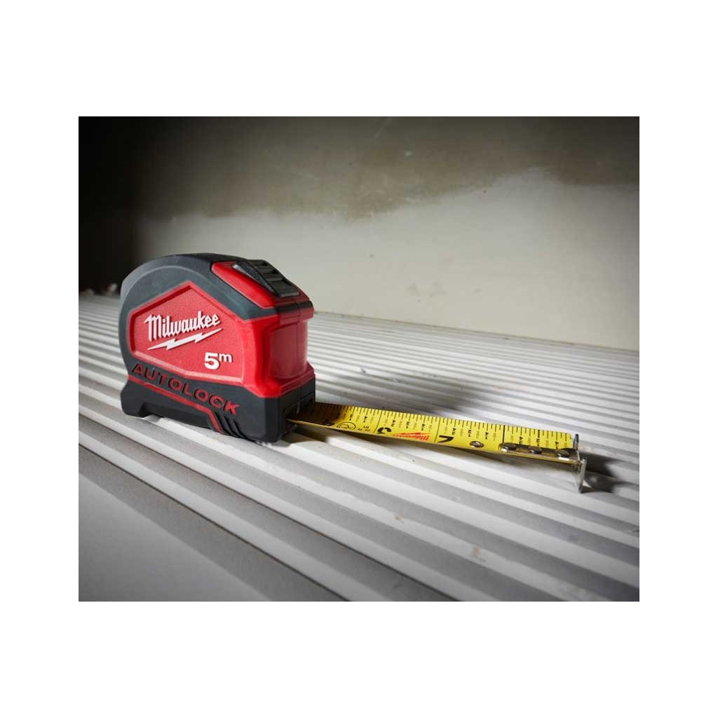 Рулетка Milwaukee Tape Measure Autolock 5м (4932464663)