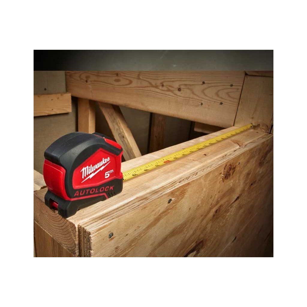Рулетка Milwaukee Tape Measure Autolock 8м (4932464664)