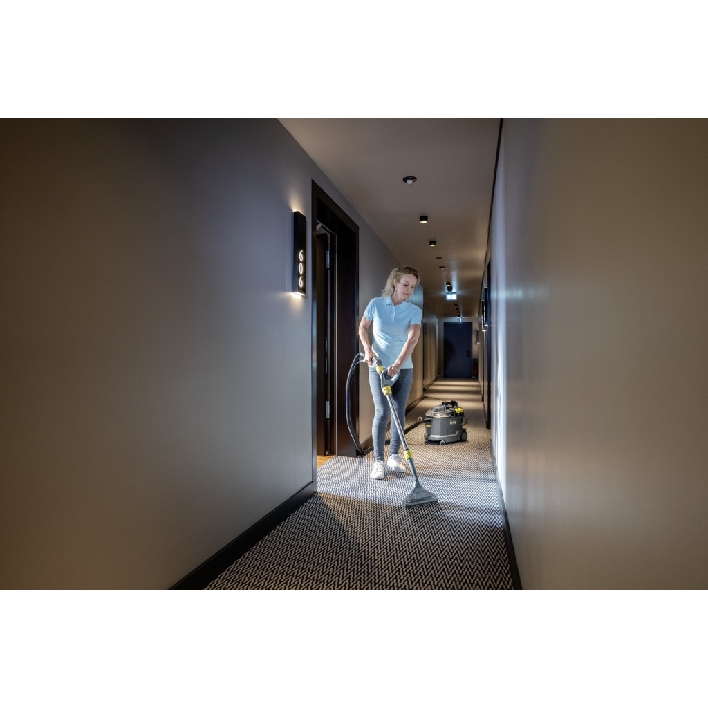 Пилосос будівельний Karcher Puzzi 8/1 Adv (1.100-241.0)