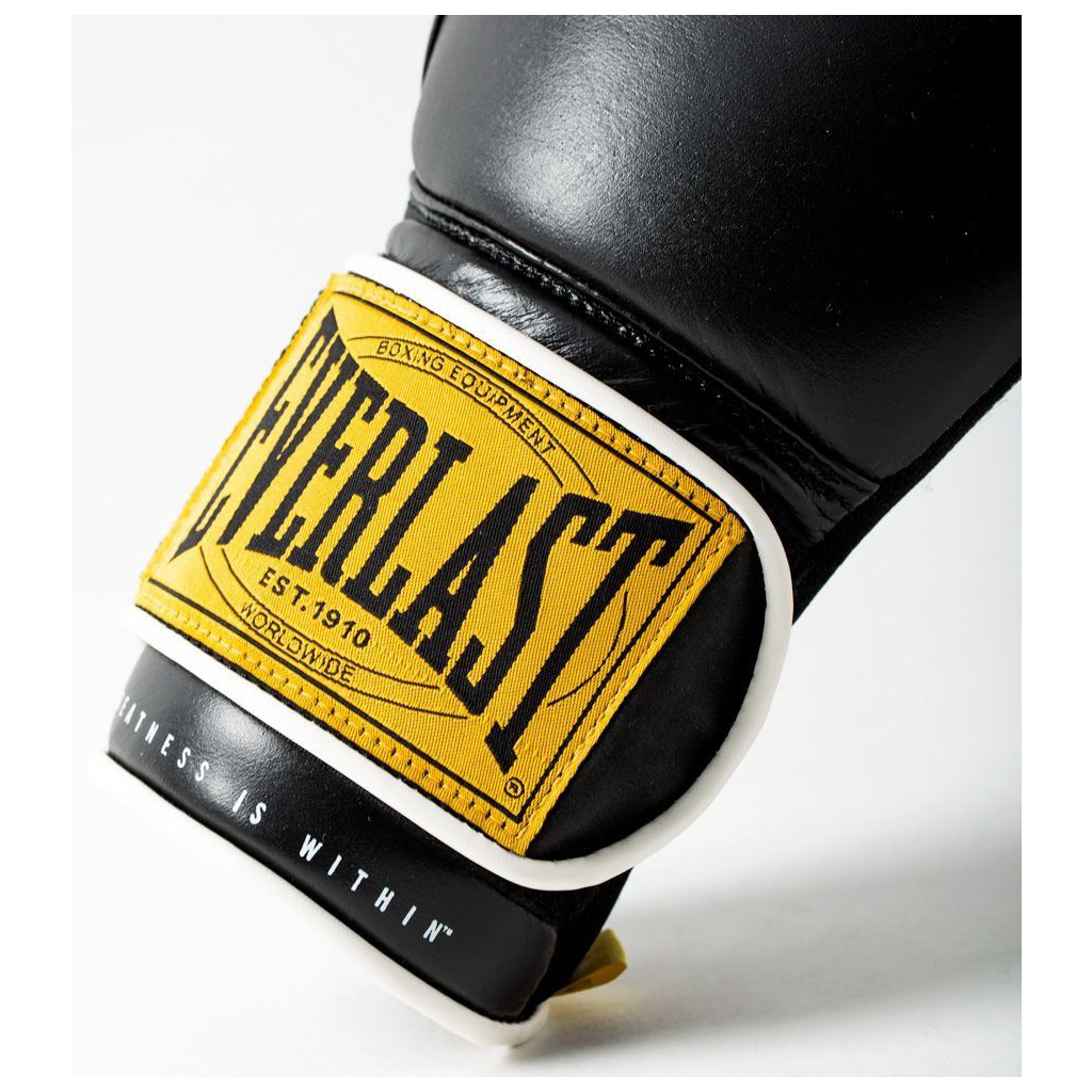 Боксерські рукавички Everlast 1910 Classic Training Glove P00001713 чорний 16 унцій (009283599935) Боксерські рукавички Everlast 1910 Classic Training Glove P00001713 чорний 16 унцій (009283599935)