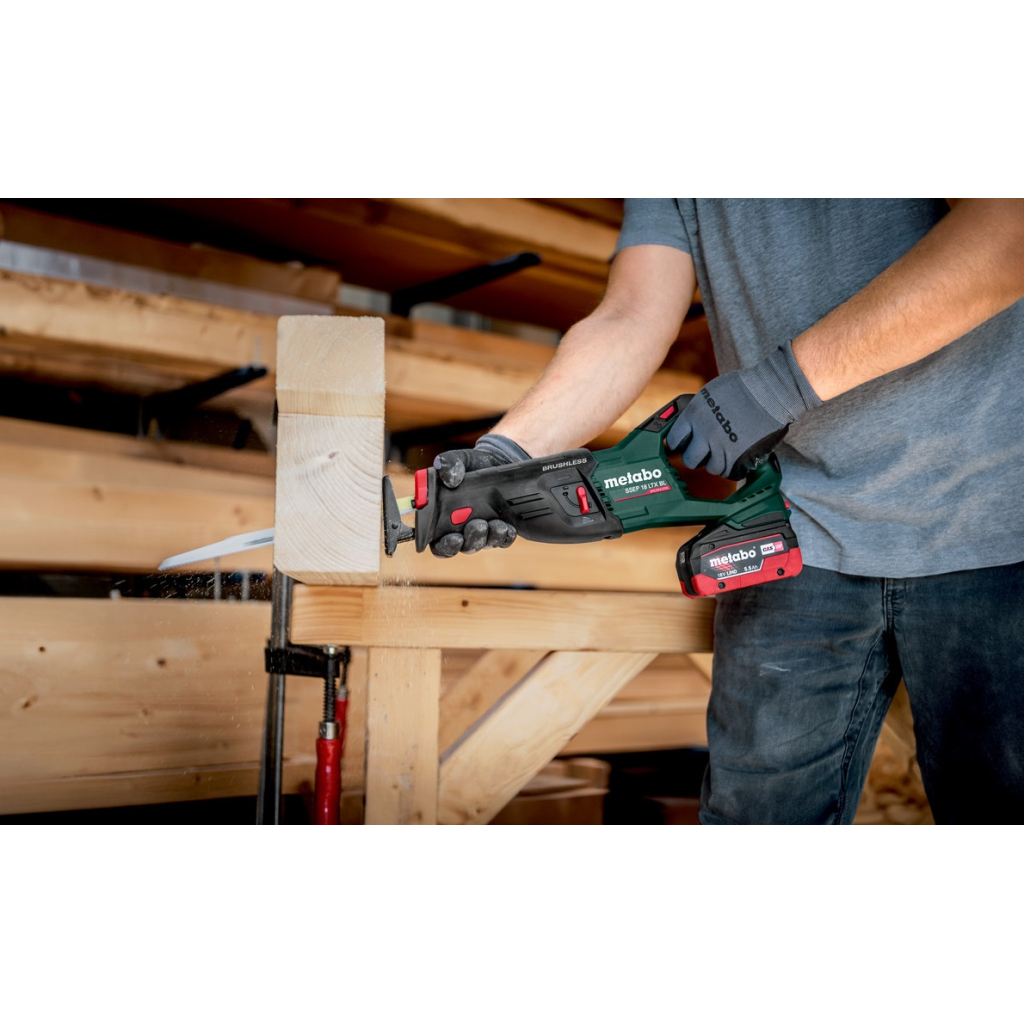 Шабельна пила Metabo SSEP 18 LT BL 18V, хід 32мм, 0-3000об/хв, 3кг (без АКБ та ЗП) (601617850)