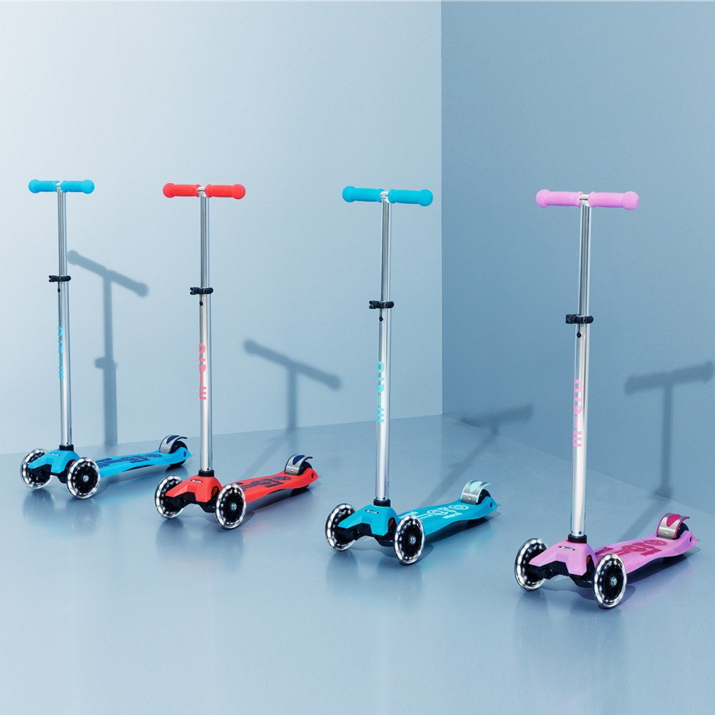 Самокат Micro Maxi Deluxe Glow LED Червона аура (MMD368)