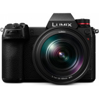 Цифровий фотоапарат Panasonic Lumix DC-S1RM Kit 24-105mm black (DC-S1RMEE-K)