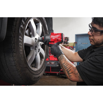 Гайковерт Milwaukee 1/2", M18 FHIW2F12-0X, 2034Нм, HD кейс (без АКБ та ЗП) (4933492782)