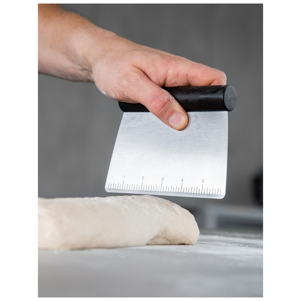 Шкребок кондитерський KitchenAid Universal 15,2 х 11,5 х 2,6 см чорний (KQG050OHOBE)