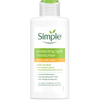 Крем для обличчя Simple Kind To Skin Protecting Light Moisturizer SPF15 Легкий захисний 125 мл (8710908435812)