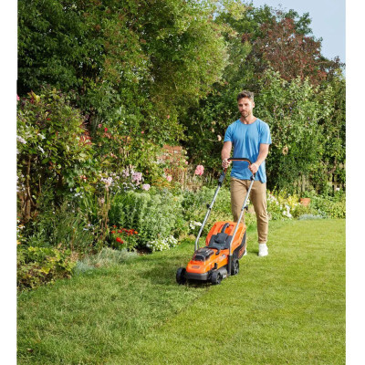 Газонокосарка Black&Decker акумуляторна 18 В, 4.0 Ач, 32 см, 2 АКБ та ЗП (BCMW33184L2)