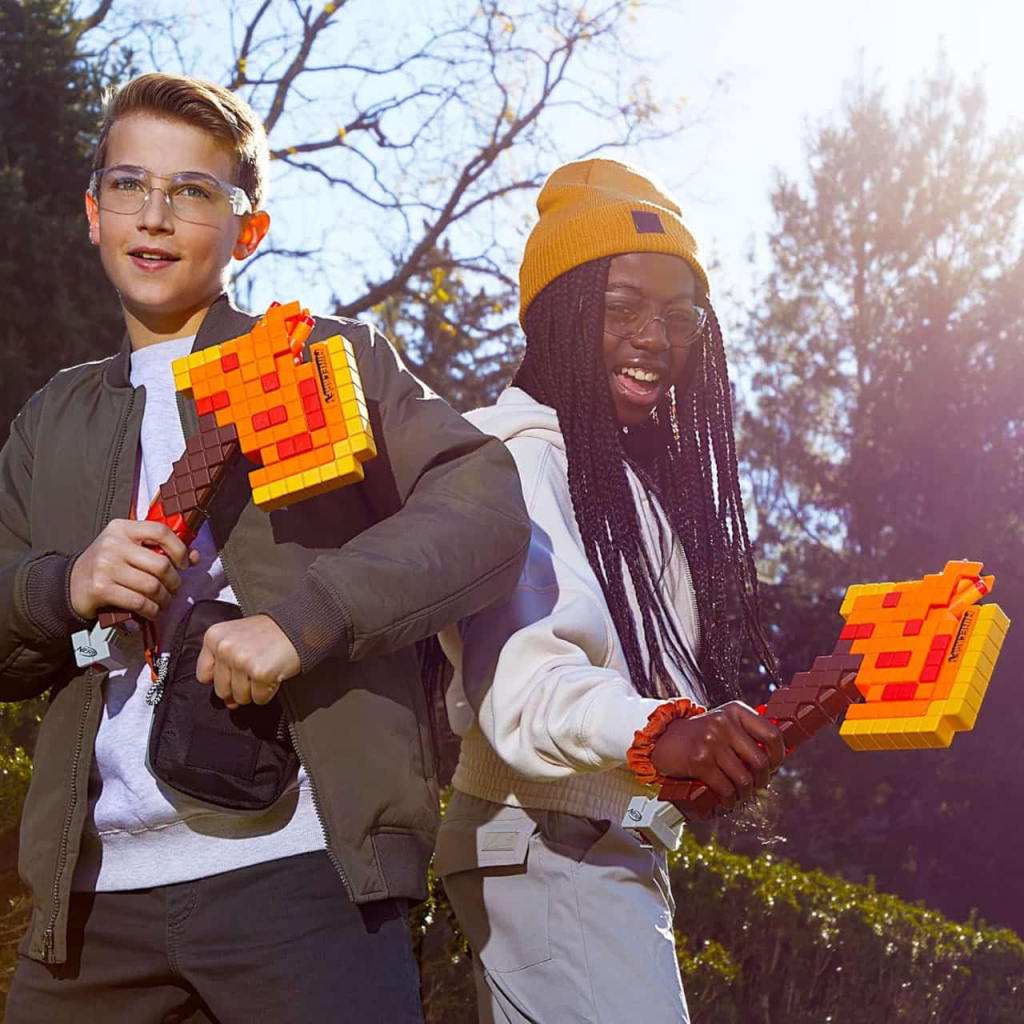 Іграшкова зброя Hasbro Бластер-сокира NERF Minecraft Firebrand (F8953)