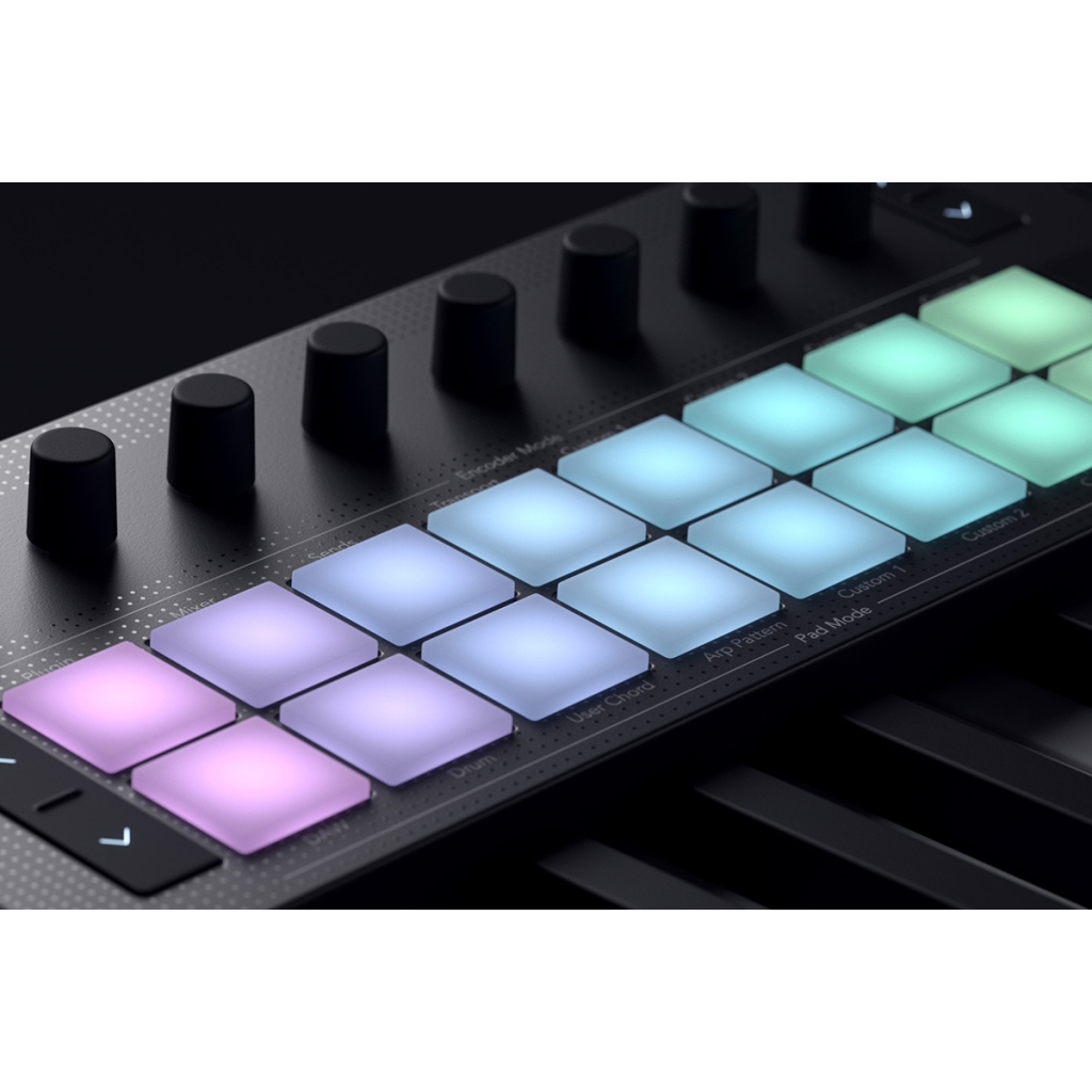 MIDI-клавіатура Novation Launchkey 25 MK4 (236476)