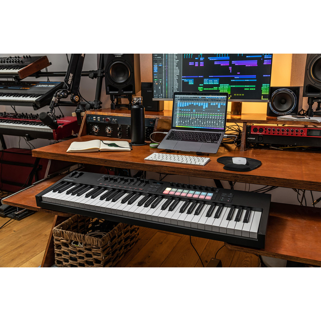 MIDI-клавіатура Novation Launchkey 61 MK4 (236473)
