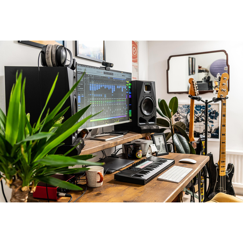 MIDI-клавіатура Novation Launchkey Mini 37 MK4 (236477)