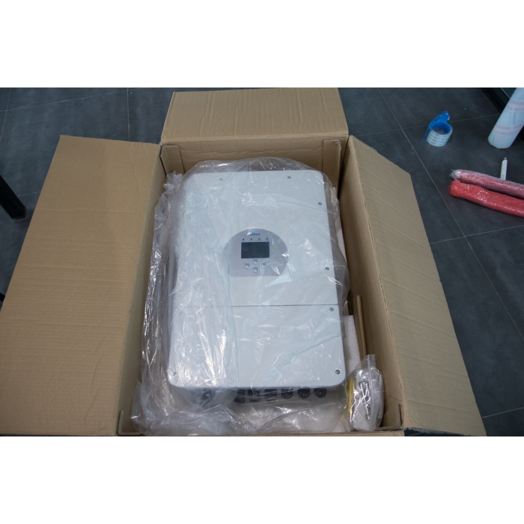 Сонячний інвертор Deye SUN-5K-SG03LP1-EU WiFi (SUN-5K-SG03LP1-EU)