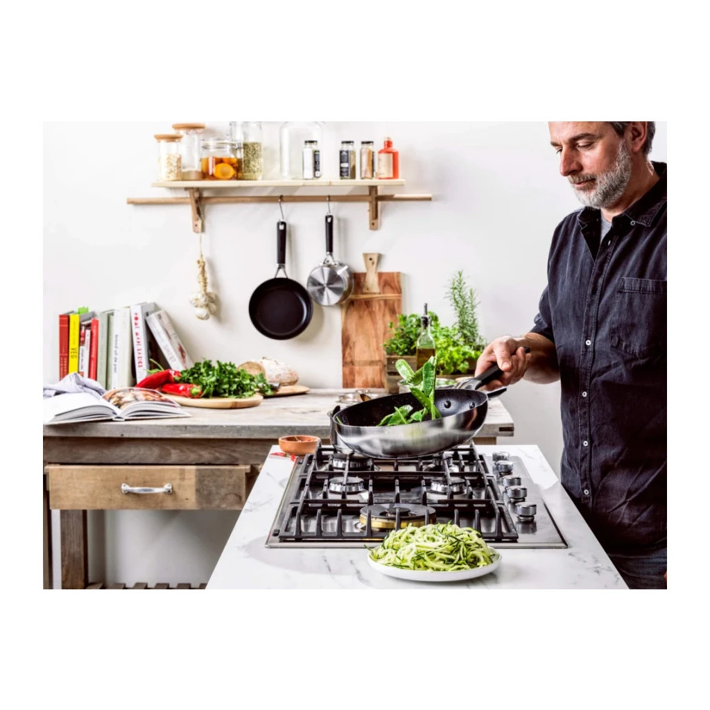 Сковорода KitchenAid Wok CSS 28 см з керамічним покриттям (CC005705-001) Сковорода KitchenAid Wok CSS 28 см з керамічним покриттям (CC005705-001)