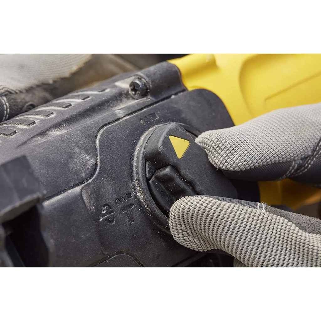 Перфоратор Stanley SDS-Plus, 800 Вт, 2.4 Дж, 3 режима, кейс (SFMEH210K) Перфоратор Stanley SDS-Plus, 800 Вт, 2.4 Дж, 3 режима, кейс (SFMEH210K)