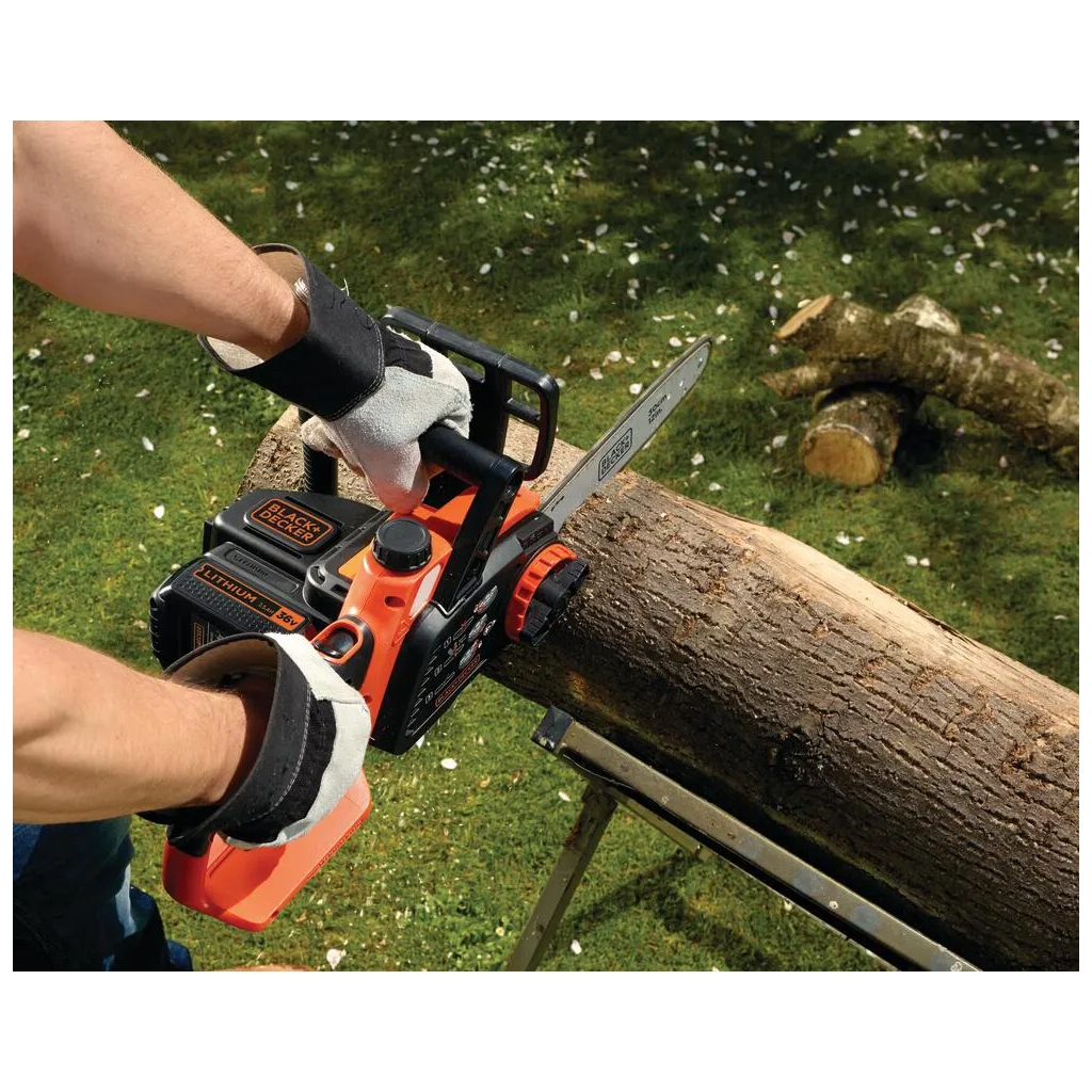 Ланцюгова пила Black&Decker 36V, 2.5Ah, шина 30 см, ланцюг 3/8'' (GKC3630L25) Ланцюгова пила Black&Decker 36V, 2.5Ah, шина 30 см, ланцюг 3/8'' (GKC3630L25)