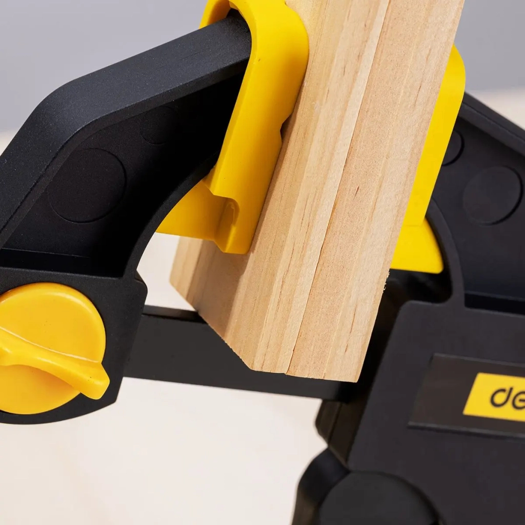 Струбцина Deli швидкозатискна 15 см (EDL110106)