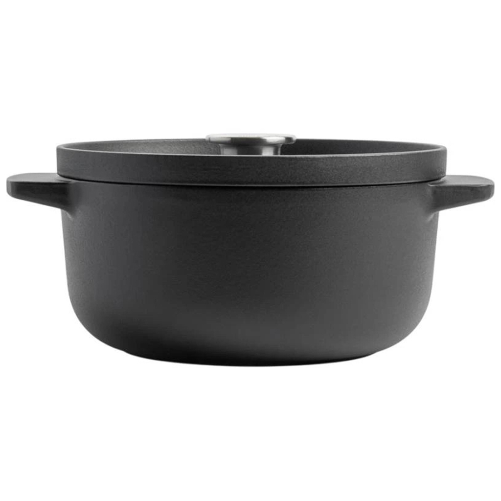 Каструля KitchenAid Matte Oven-to-table, чавунна з кришкою 3,3 л, чорна (CC004899-001) Каструля KitchenAid Matte Oven-to-table, чавунна з кришкою 3,3 л, чорна (CC004899-001)