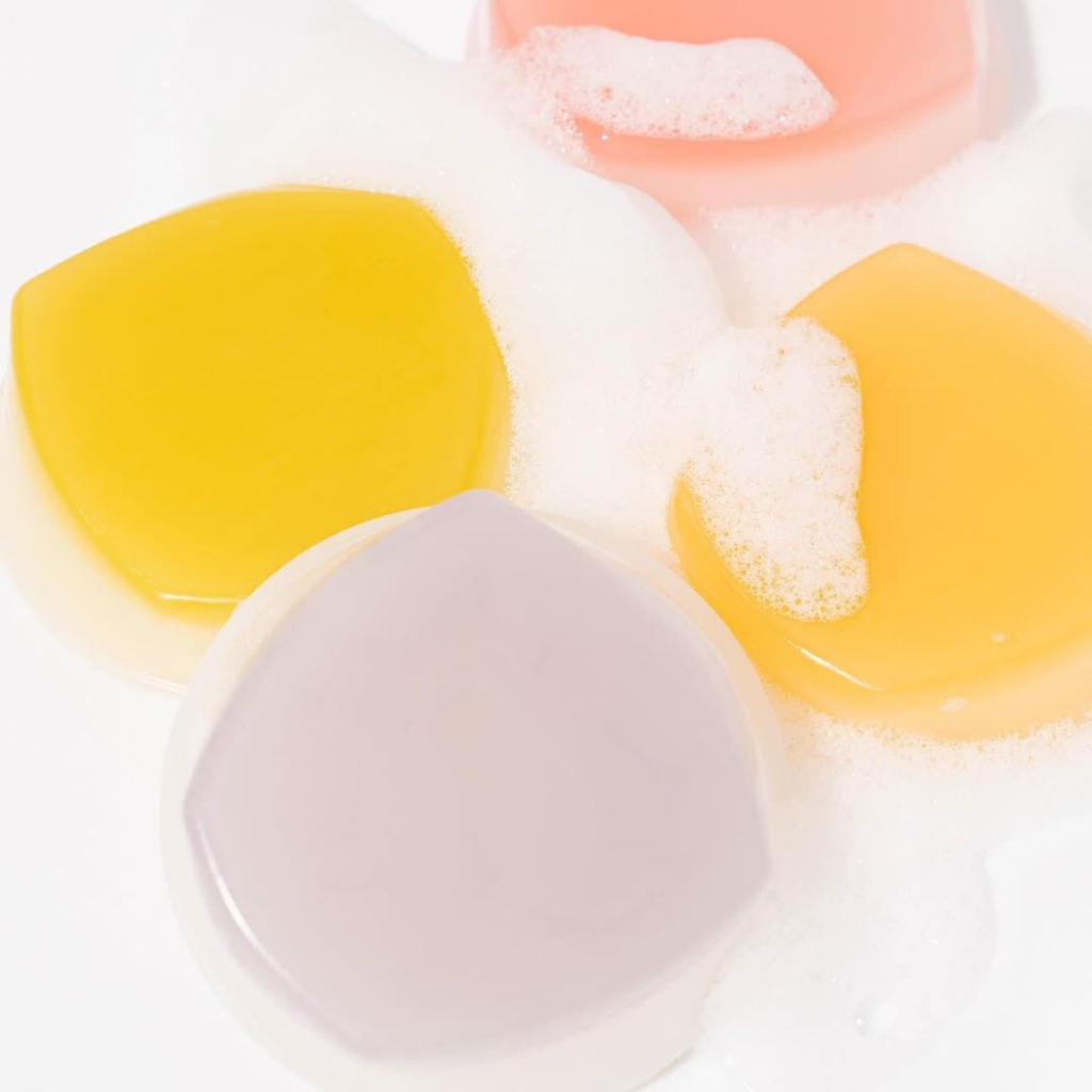 Тверде мило Pelican Aurascent Clear Soap Rose Ручної роботи З ароматом троянди та шипшини 75 г (4976631645971)