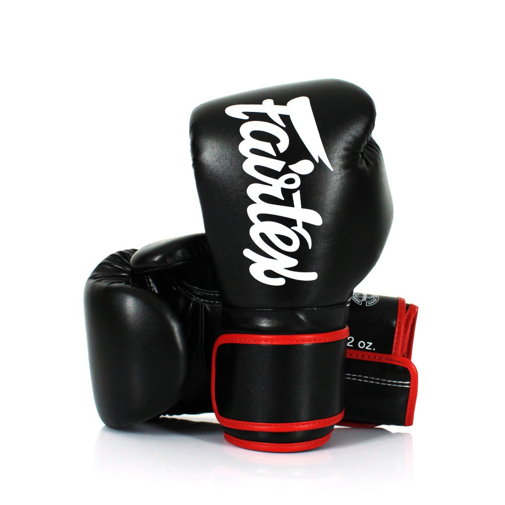 Боксерські рукавички Fairtex BGV14 Black 14 унцій (бинти в комплекті) (BGV14_14oz_Black) Боксерські рукавички Fairtex BGV14 Black 14 унцій (бинти в комплекті) (BGV14_14oz_Black)