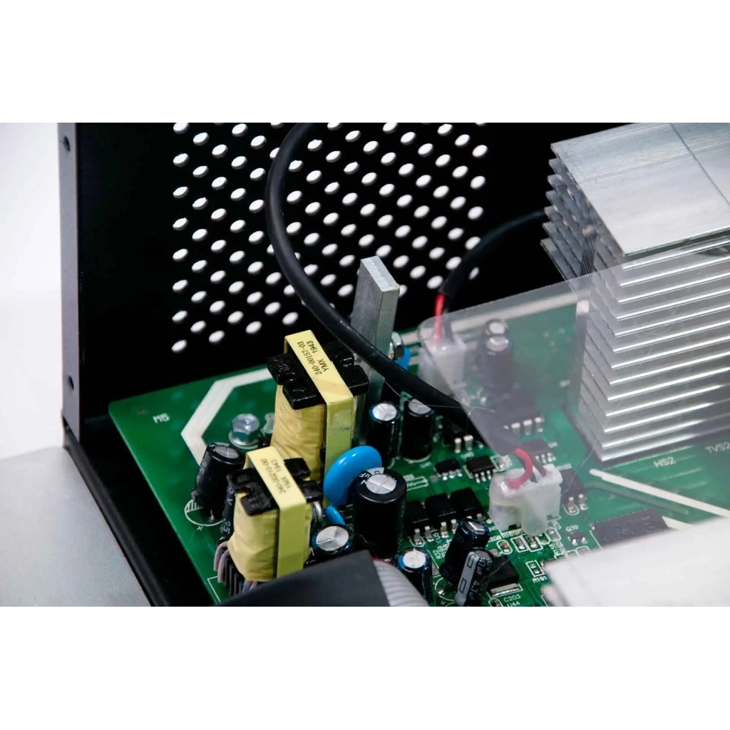 Сонячний інвертор Must PV18-3224VPM, 3200W, 24V (PV18-3224VPM)