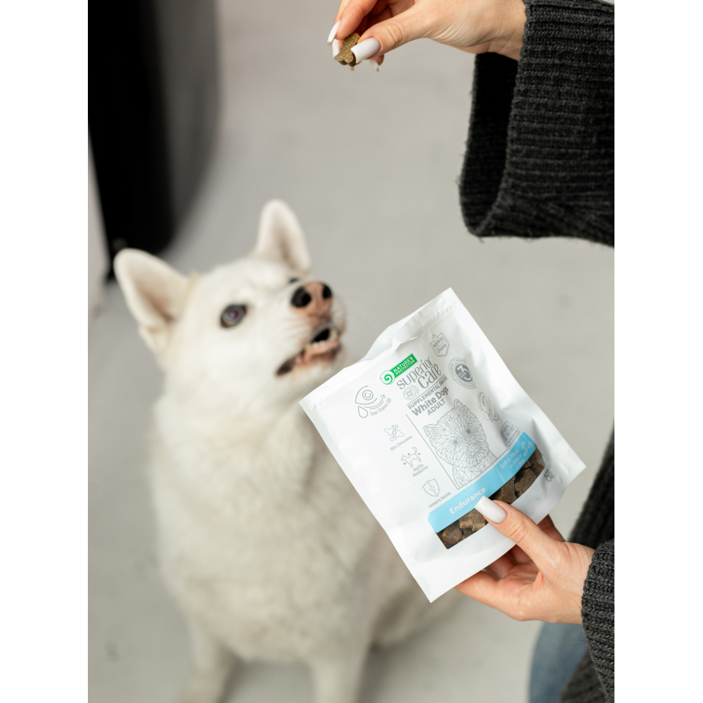 Ласощі для собак Nature's Protection Superior Care White Dogs Endurance 150 г (KIKNPSC47653)