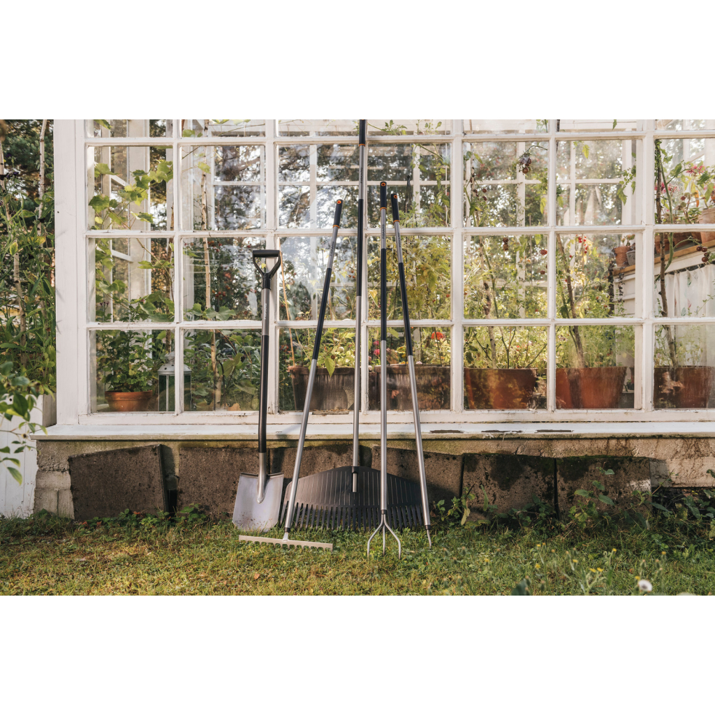 Граблі Fiskars для ґрунту Ergonomic (1000652)