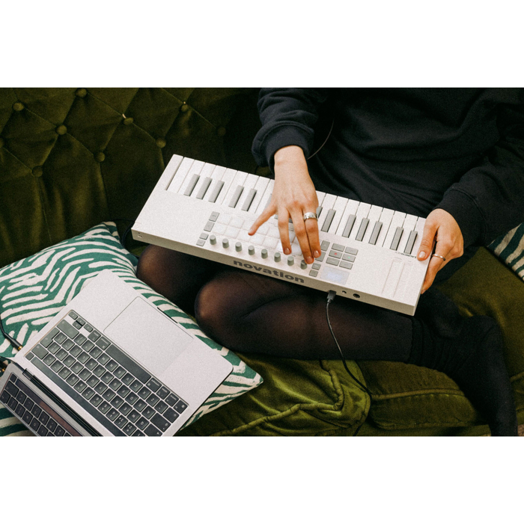 MIDI-клавіатура Novation Launchkey Mini 37 MK4 White Edition (301234)