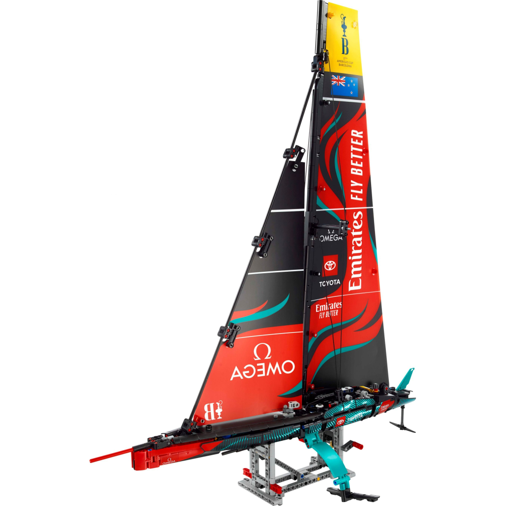 Конструктор LEGO Technic Яхта Emirates Team New Zealand AC75 (42174)