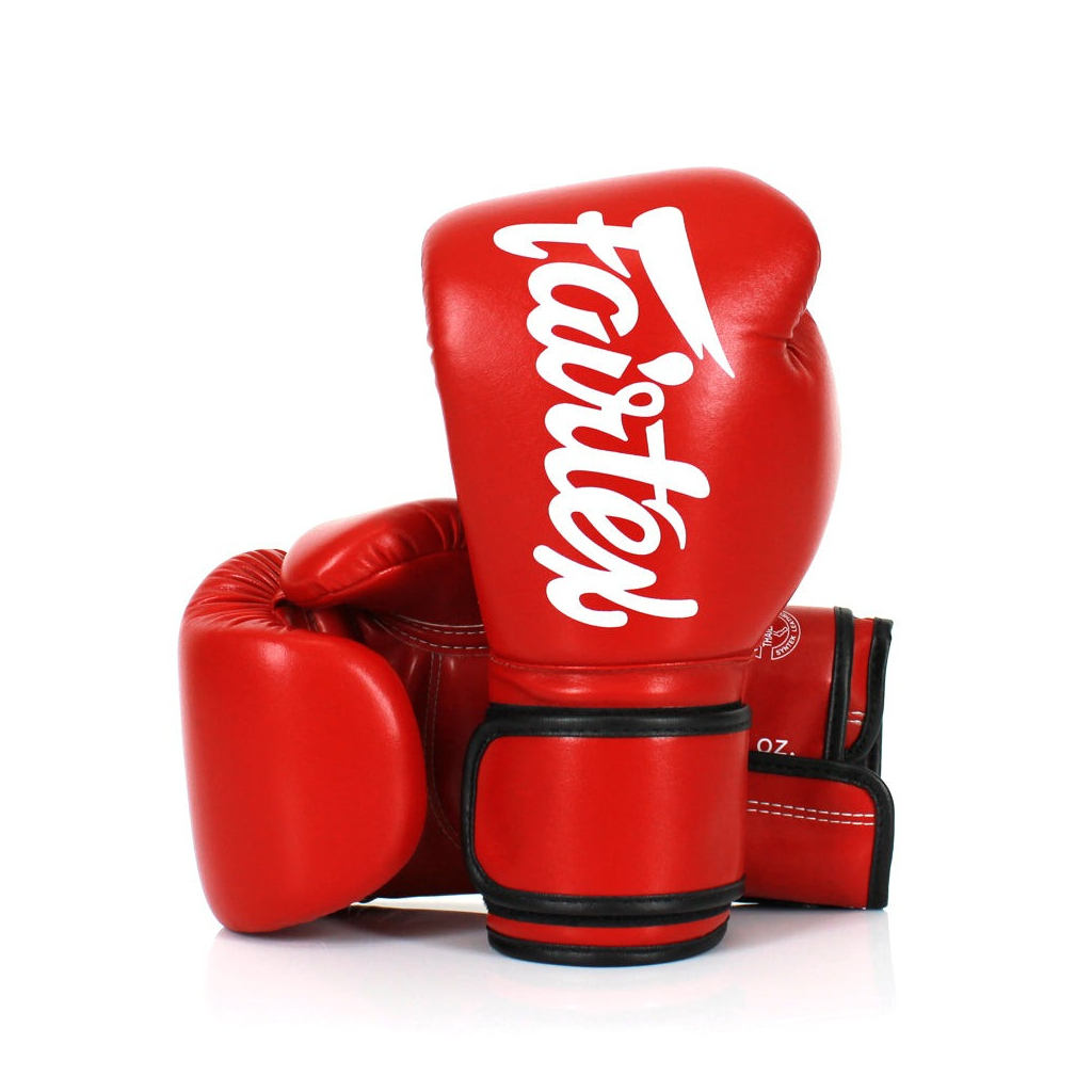 Боксерські рукавички Fairtex BGV14 Red 16 унцій (бинти в комплекті) (BGV14_16oz_Red) Боксерські рукавички Fairtex BGV14 Red 16 унцій (бинти в комплекті) (BGV14_16oz_Red)