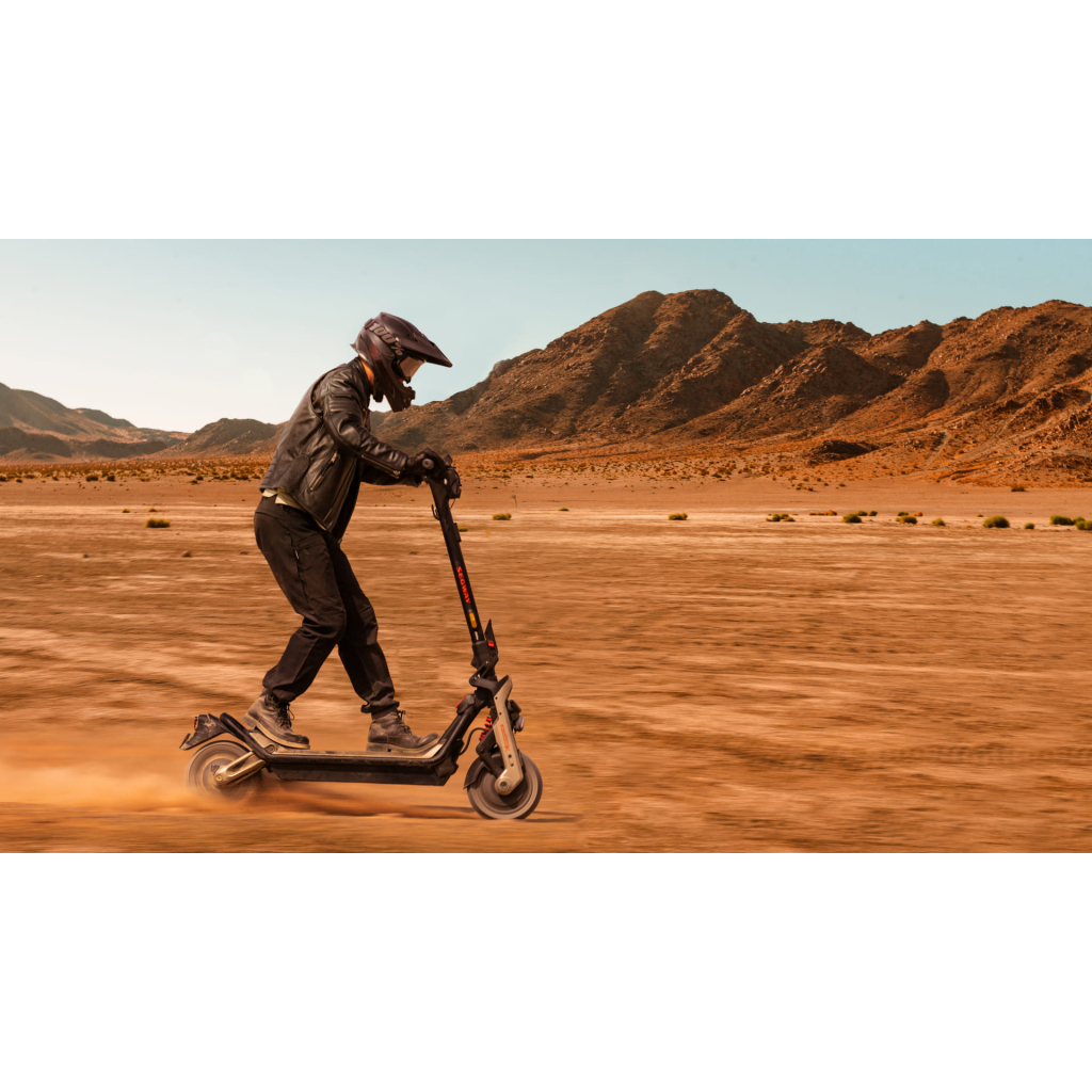 Електросамокат Segway GT3 PRO чорний (AA.06.02.02.0004) Електросамокат Segway GT3 PRO чорний (AA.06.02.02.0004)