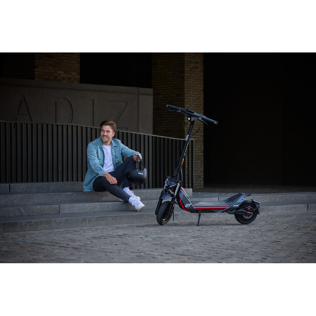 Електросамокат Segway ZT3 PRO E чорний (AA.05.18.01.0001) Електросамокат Segway ZT3 PRO E чорний (AA.05.18.01.0001)