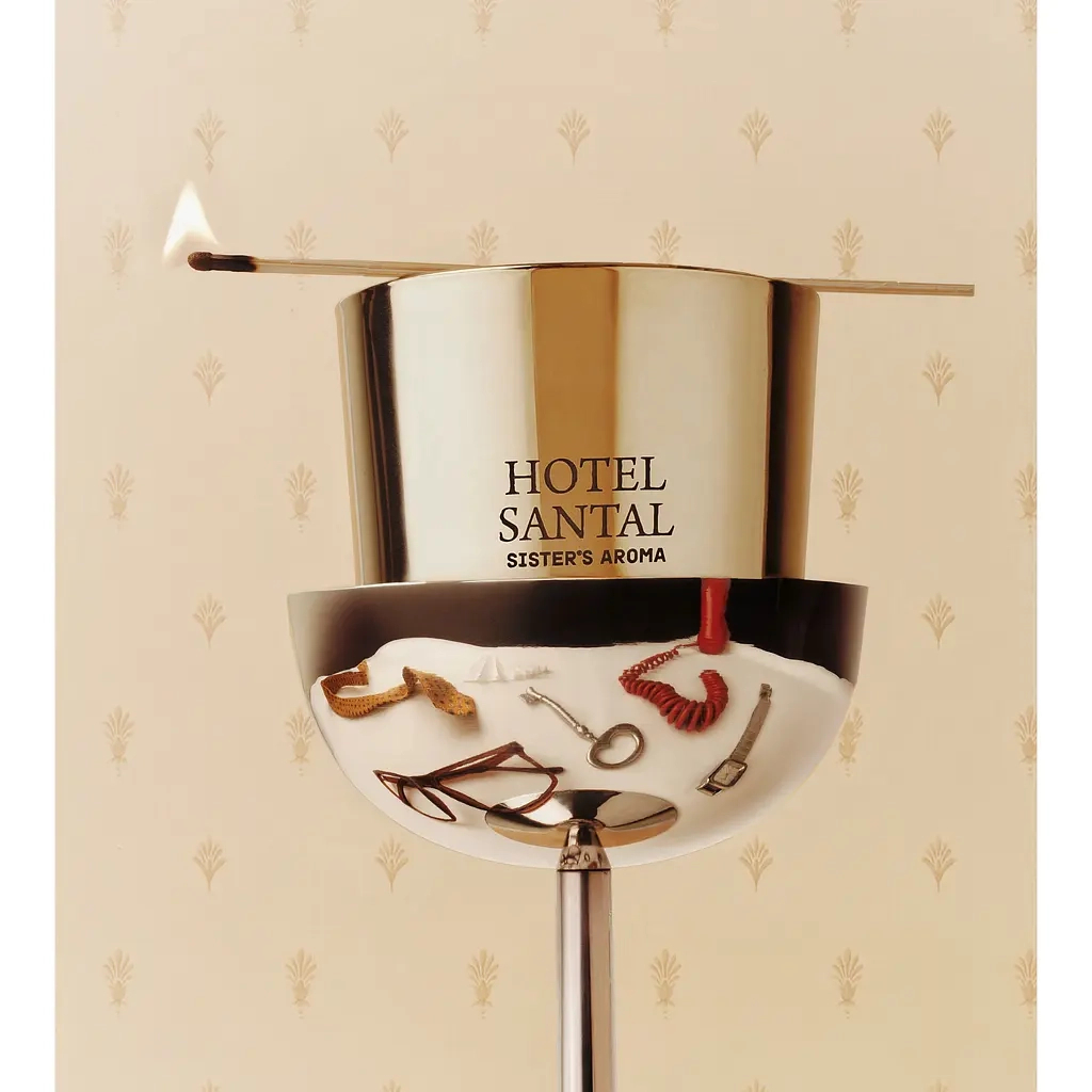 Ароматична свічка Sister's Aroma Hotel Santal 150 г (4820227786169)