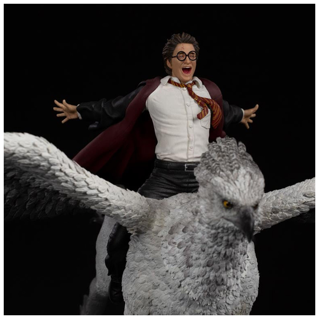 Статуетка Iron Studios Harry Potter Harry Potter and Buckbeak (WBHPM41021-10)